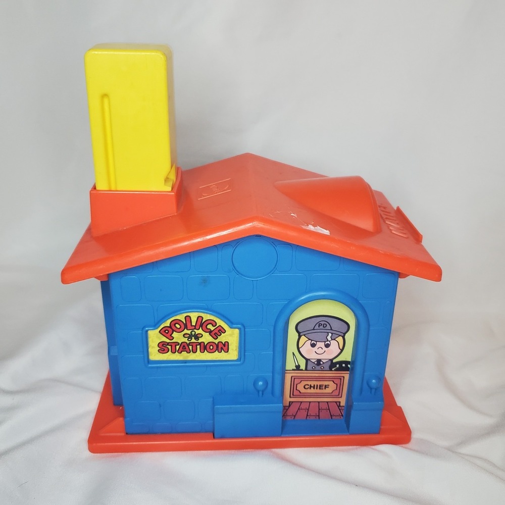 Vintage 1975 Mattel Preschool Putt Putt Police Station Play Set Retro 70s Toy